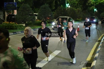 Runner Photo 4247867