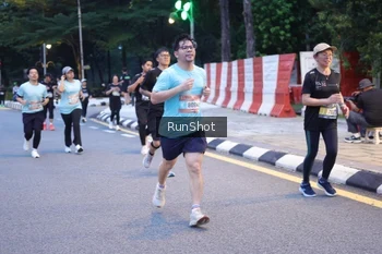 Runner Photo 4247870