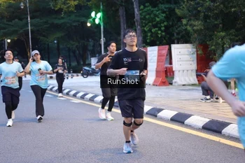 Runner Photo 4247880