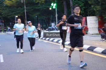 Runner Photo 4247881