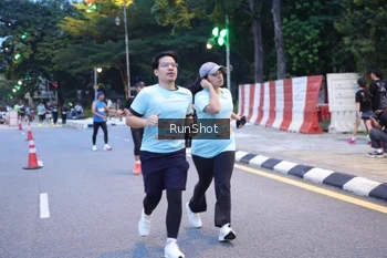 Runner Photo 4247895