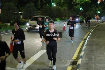 Runner Photo 4247896