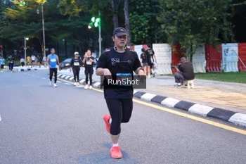Runner Photo 4247899