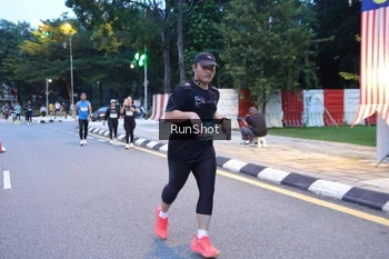 Runner Photo 4247910