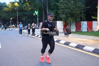 Runner Photo 4247914