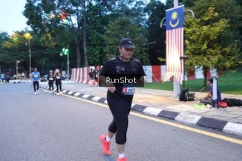Runner Photo 4247915