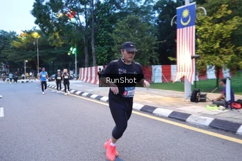 Runner Photo 4247918