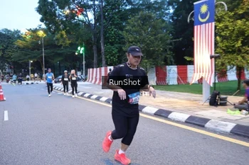 Runner Photo 4247919