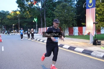 Runner Photo 4247922