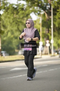 Runner Photo 4247952