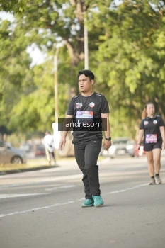 Runner Photo 4247972