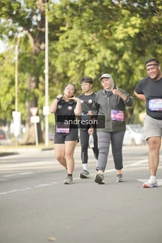 Runner Photo 4247978