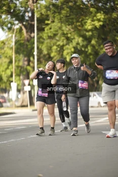 Runner Photo 4247984