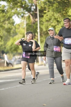 Runner Photo 4247990