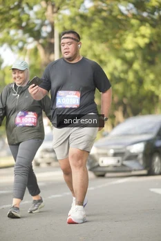 Runner Photo 4248004