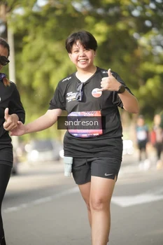 Runner Photo 4248034