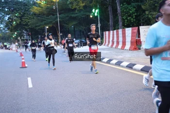 Runner Photo 4248042