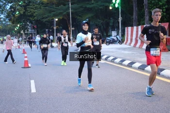 Runner Photo 4248047