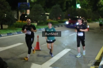 Runner Photo 4248051