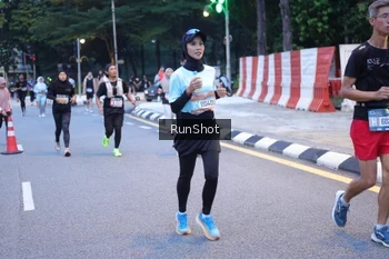 Runner Photo 4248054