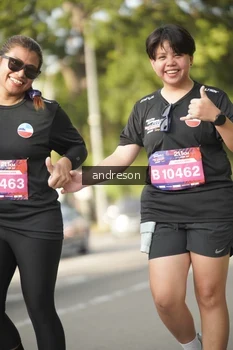 Runner Photo 4248055