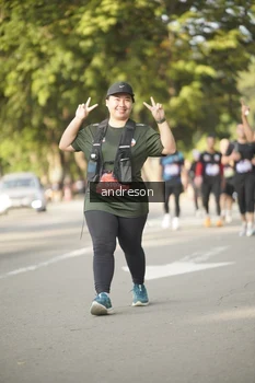 Runner Photo 4248075