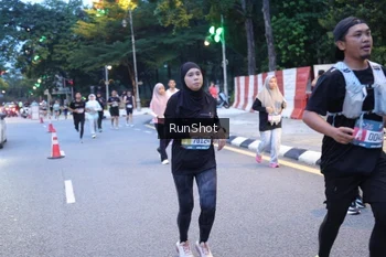 Runner Photo 4248076