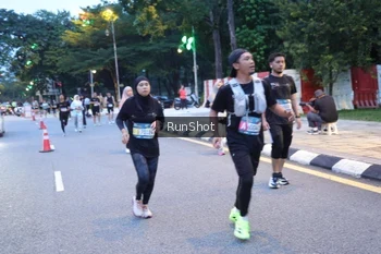 Runner Photo 4248084