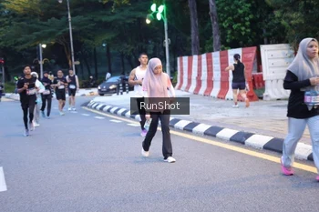 Runner Photo 4248093