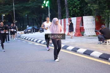 Runner Photo 4248097