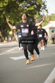 Runner Photo 4248098