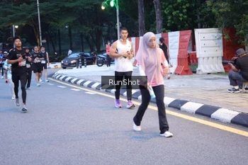 Runner Photo 4248099