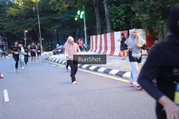Runner Photo 4248102