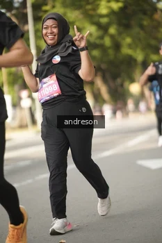 Runner Photo 4248137