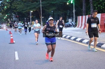 Runner Photo 4248172