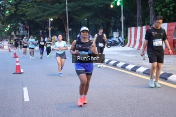 Runner Photo 4248178