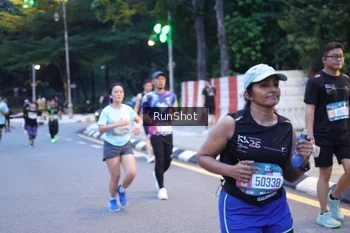 Runner Photo 4248181