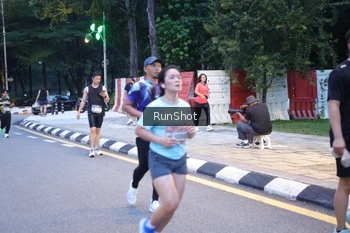Runner Photo 4248183