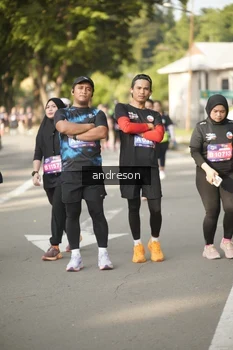 Runner Photo 4248201