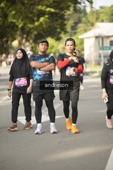 Runner Photo 4248213