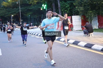 Runner Photo 4248216