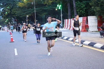 Runner Photo 4248218