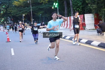 Runner Photo 4248220