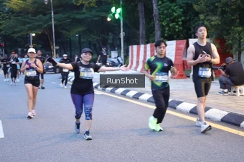 Runner Photo 4248229