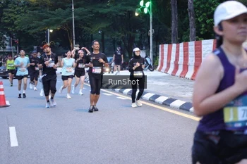 Runner Photo 4248253