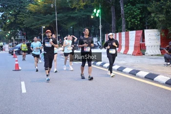 Runner Photo 4248261