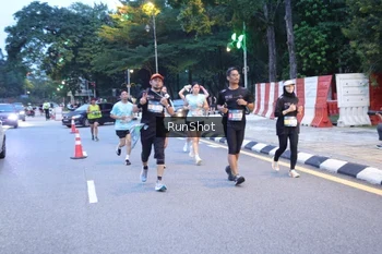 Runner Photo 4248263