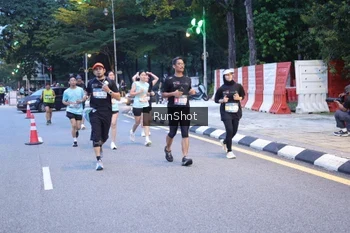 Runner Photo 4248270