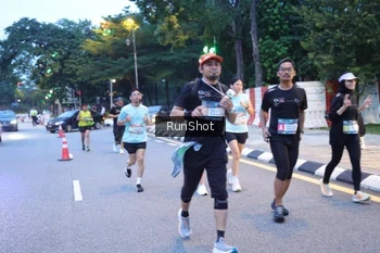 Runner Photo 4248272