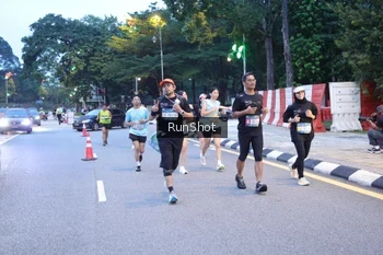 Runner Photo 4248276